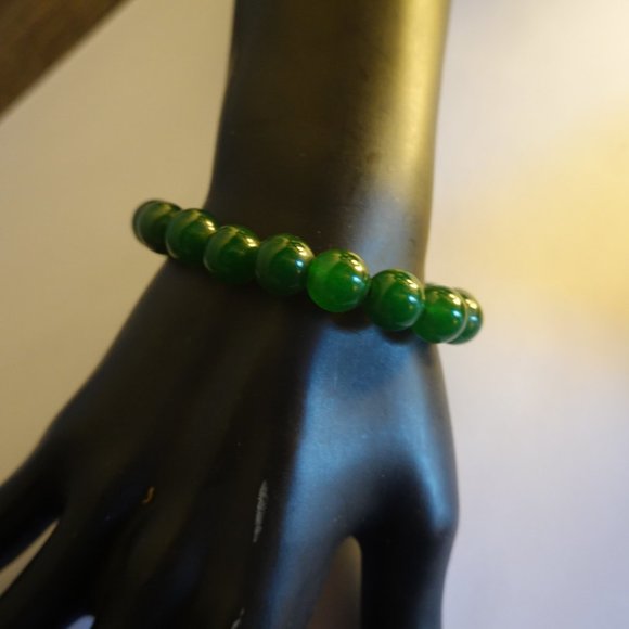 Green Jade 6mm round stone beaded bracelet - Picture 2 of 2